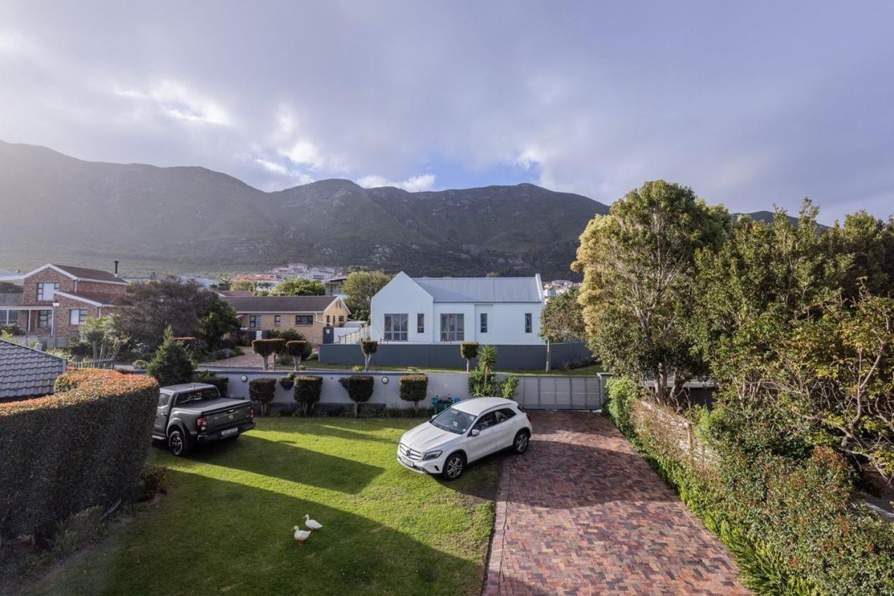 Bem Vindo Self Catering Guest House Hermanus Exterior photo